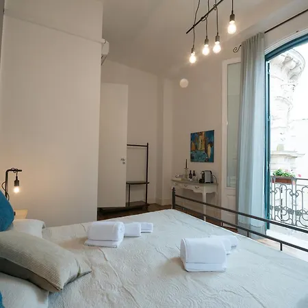 Bed & Breakfast Dimora Dell'artista 3*