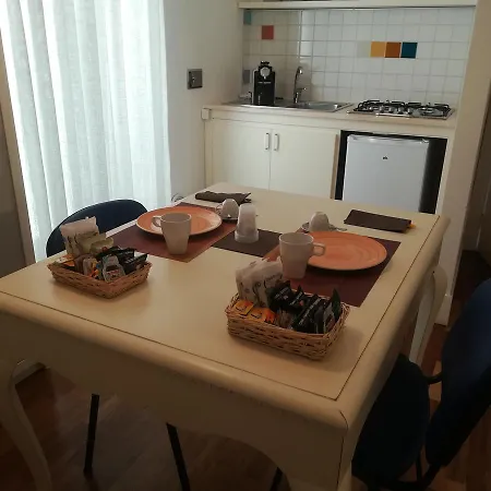 לינה וארוחת בוקר Dimora Dell'artista 3*