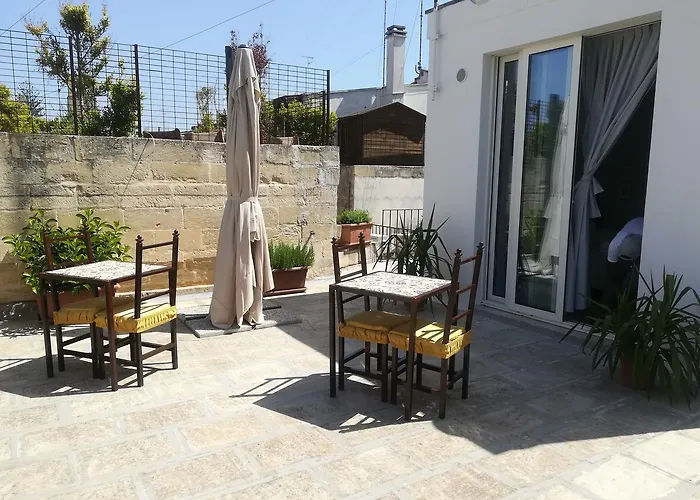 Dimora Dell'artista לינה וארוחת בוקר לצ'ה