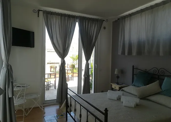 Dimora Dell'artista לינה וארוחת בוקר