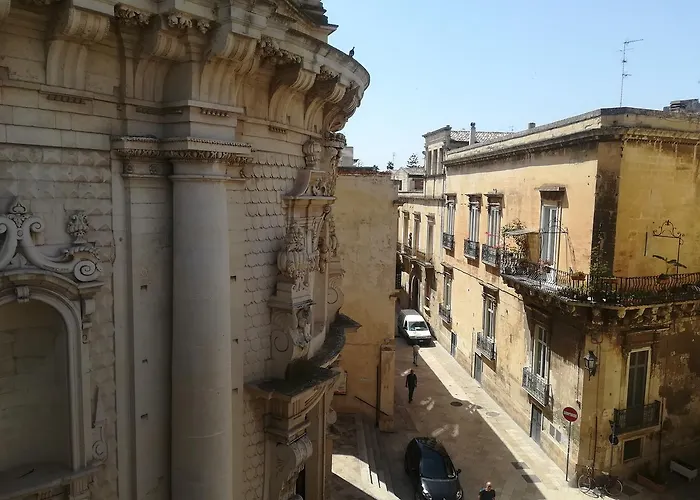 Dimora Dell'artista 3* לצ'ה