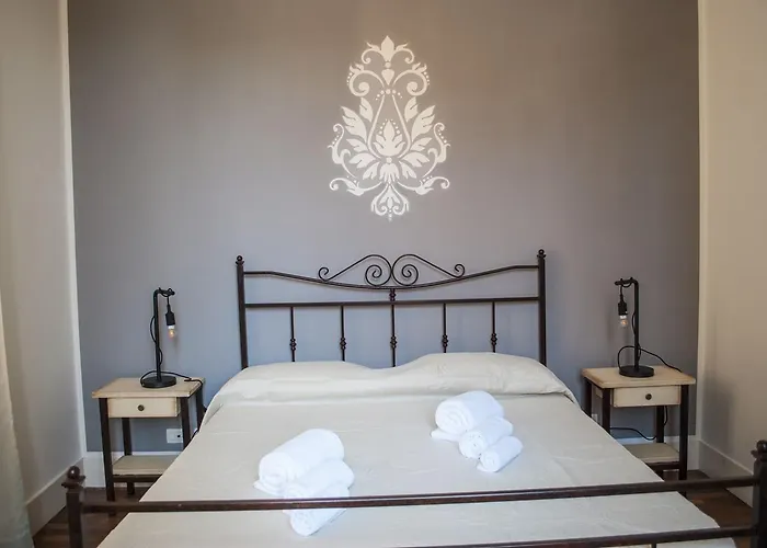 Dimora Dell'artista 3* לצ'ה