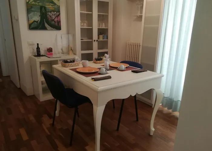 Dimora Dell'artista 3* לצ'ה