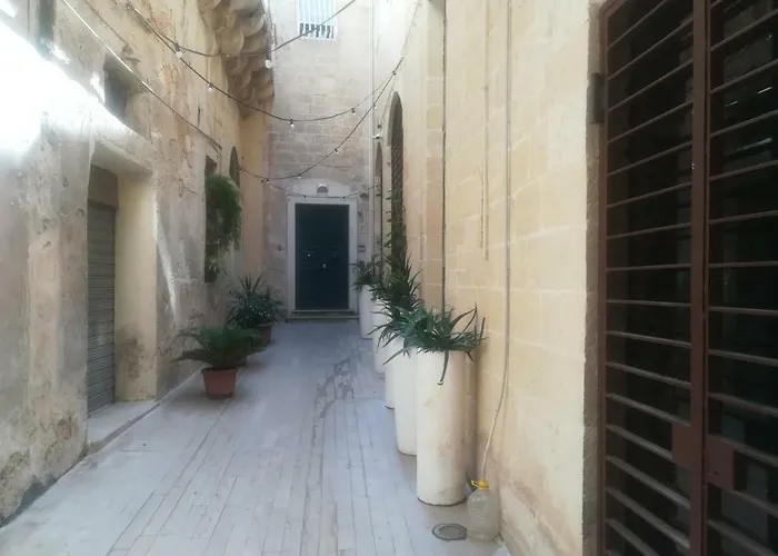 לינה וארוחת בוקר Dimora Dell'artista לצ'ה